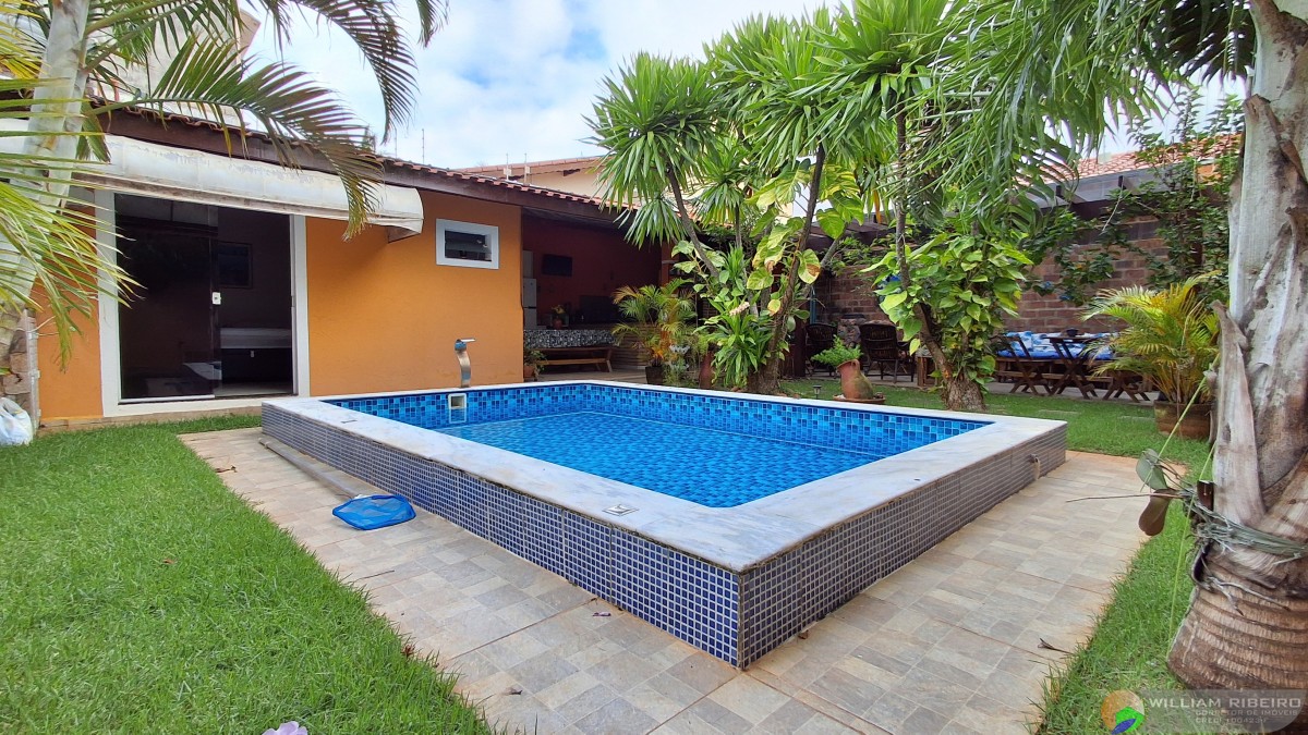 Casa para venda em Peruíbe no bairro Lado praia _ a menos de 400 m da praia