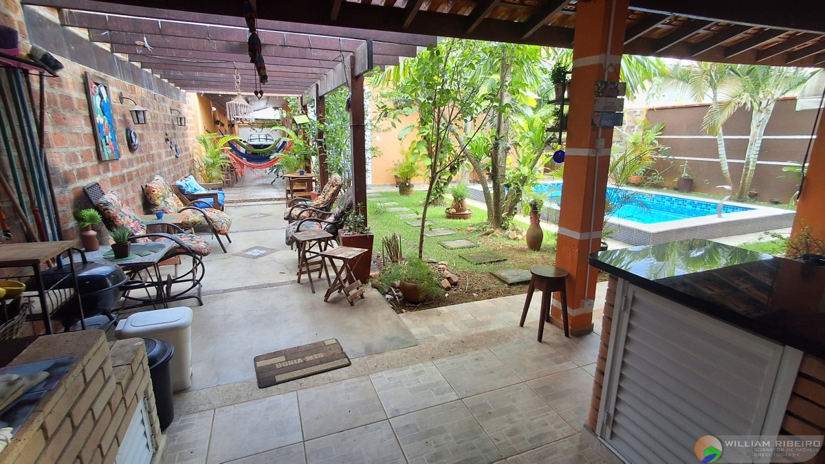 Casa para venda em Peruíbe no bairro Lado praia _ a menos de 400 m da praia