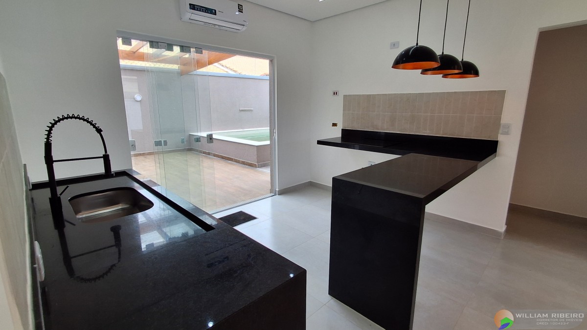 Casa para venda em Peruíbe no bairro Turístico